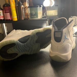 Jordan 11 Retro Legend Blue